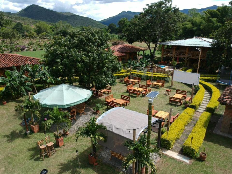 Hotel Campestre Campos Verdes Roldanillo Екстериор снимка