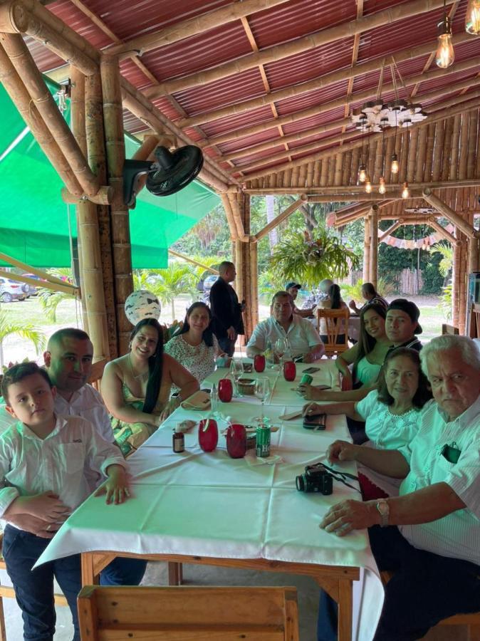 Hotel Campestre Campos Verdes Roldanillo Екстериор снимка