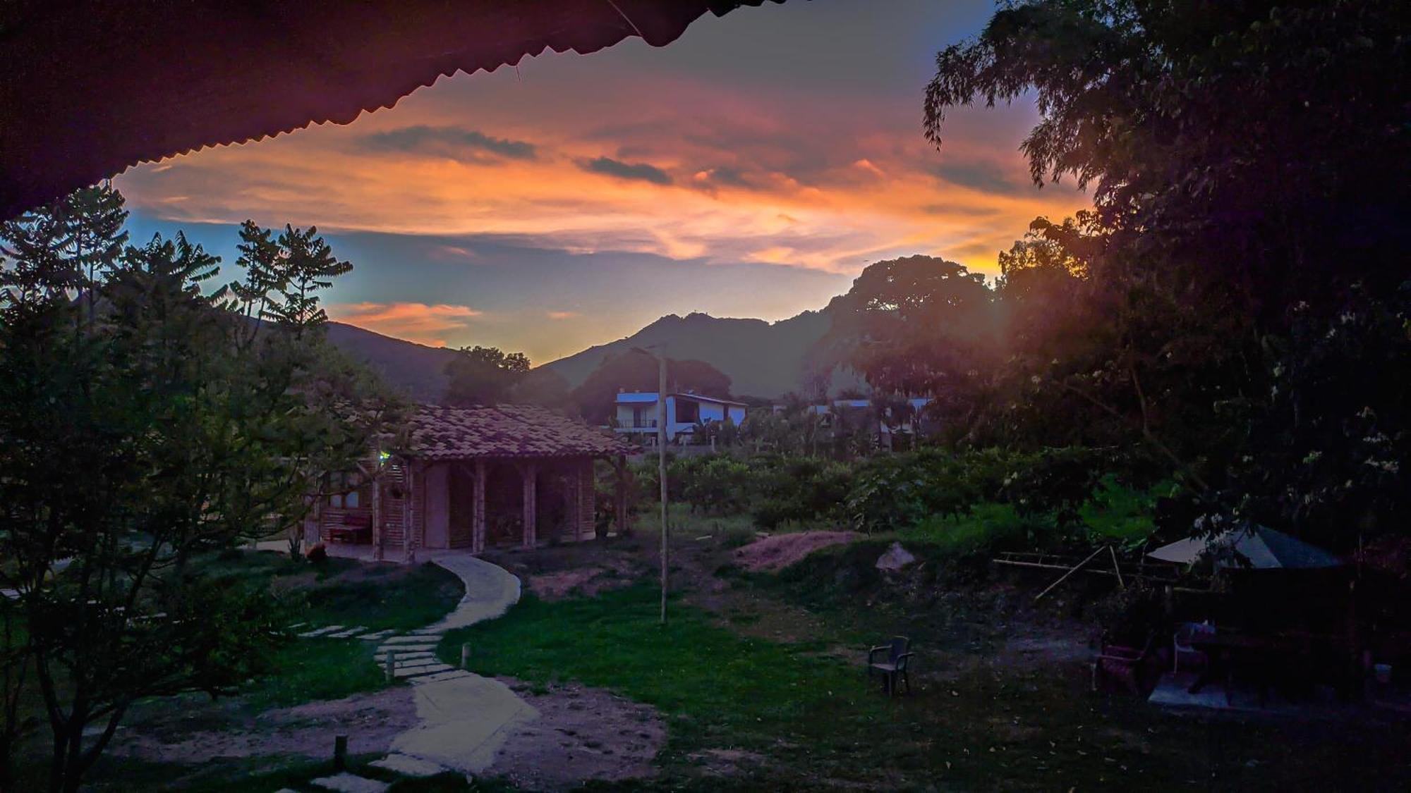 Hotel Campestre Campos Verdes Roldanillo Екстериор снимка