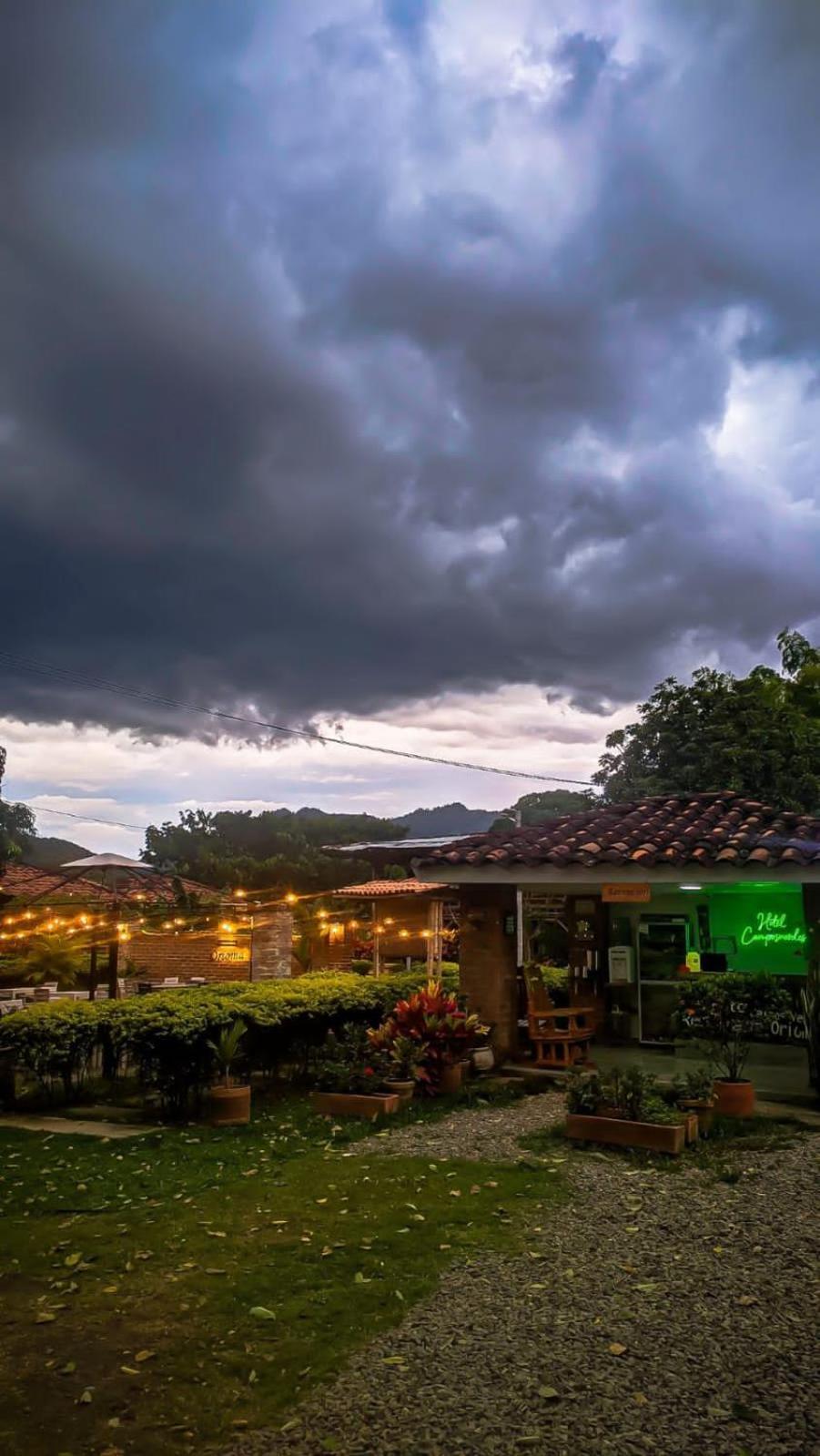 Hotel Campestre Campos Verdes Roldanillo Екстериор снимка